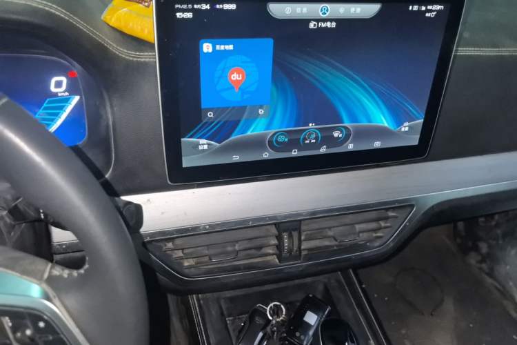 Used BYD Tang 2018 2.0T Automatic SmartConnect Prestige 7-Seater China V Standard Audio And AC Panel
