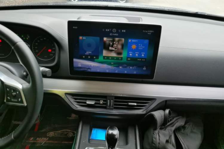 Used BYD Tang 2018 2.0T Automatic SmartConnect Luxury Edition 5 Seats China V Standard Audio And AC Panel