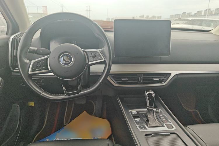 Used BYD Tang 2018 2.0T Automatic SmartConnect Prestige 7-Seater China V Standard Center Console