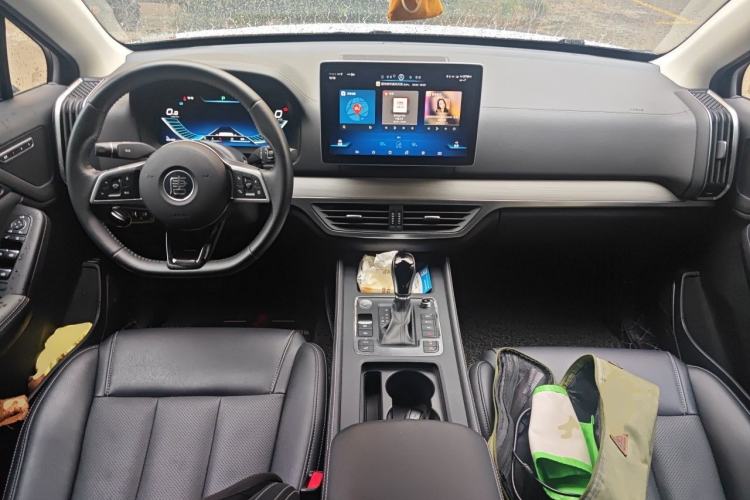 Used BYD Tang 2018 2.0T Automatic SmartConnect Prestige 7-Seater China V Standard Center Console