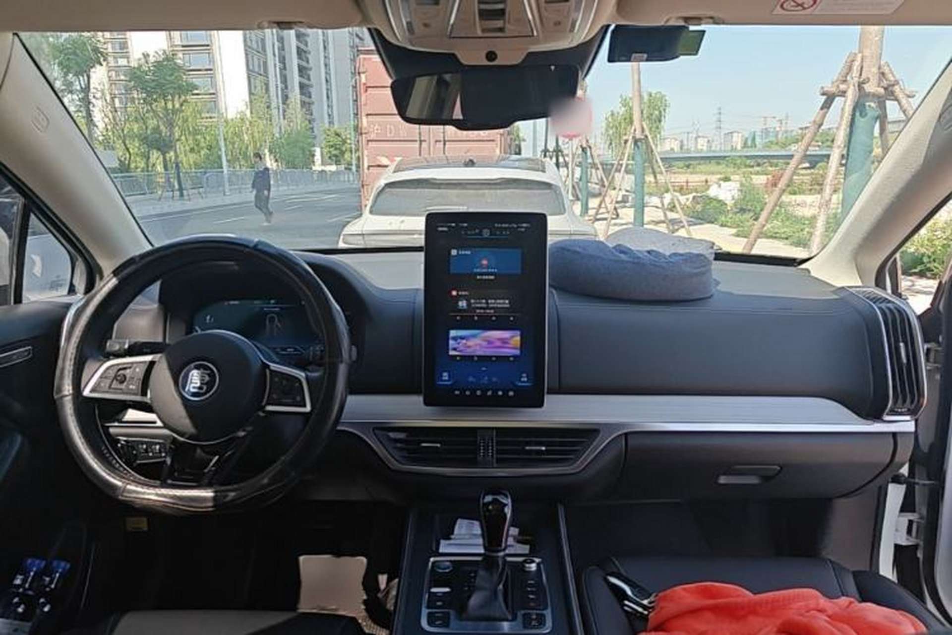 Used BYD Tang 2018 2.0T Automatic SmartConnect Prestige 7-Seater China V Standard Center Console