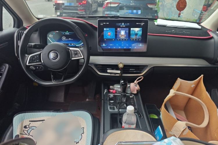 Used BYD Tang 2018 2.0T Automatic SmartConnect Prestige 7-Seater China V Standard Center Console