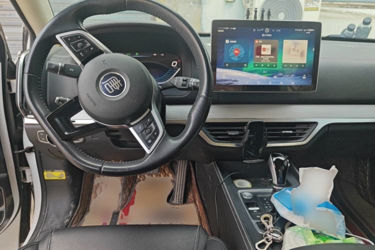 Used BYD Tang 2018 2.0T Automatic SmartConnect Prestige 7-Seater China V Standard Center Console