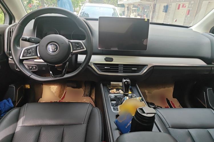 Used BYD Tang 2018 2.0T Automatic Smart Connect Prestige 7-Seater China V Standard Center Console