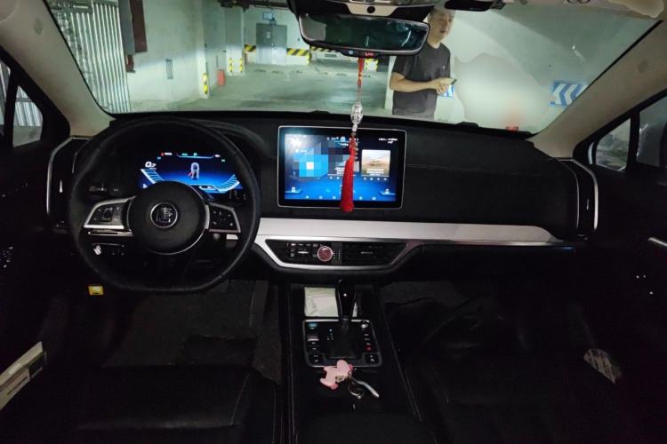 Used BYD Tang 2018 2.0T Automatic SmartConnect Prestige 7-Seater China V Standard Center Console