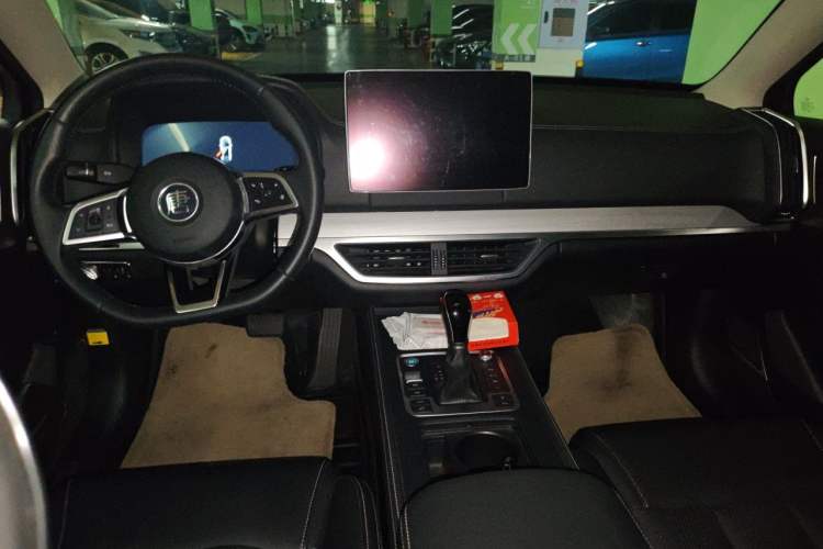 Used BYD Tang 2018 2.0T Automatic SmartConnect Prestige 7-Seater China V Standard Center Console