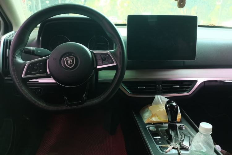 Used BYD Tang 2018 2.0T Automatic SmartConnect Luxury 7-Seater China V Emission Standard Center Console