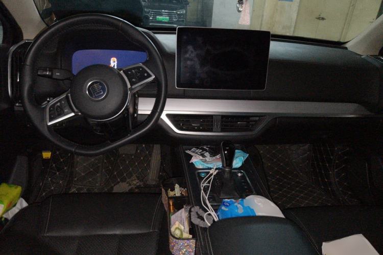 Used BYD Tang 2018 2.0T Automatic SmartConnect Prestige 7-Seater China V Standard Center Console