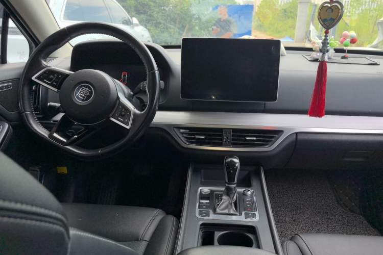 Used BYD Tang 2018 2.0T Automatic SmartConnect Prestige 7-Seater China V Standard Center Console