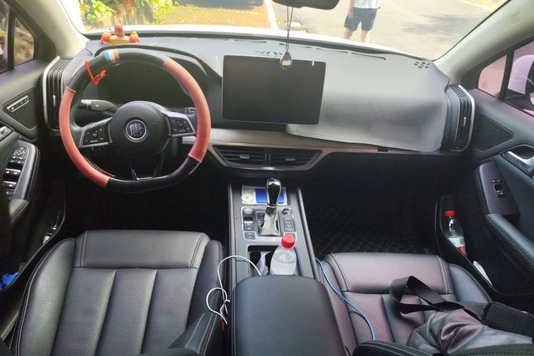 Used BYD Tang 2018 2.0T Automatic SmartConnect Prestige 7-Seater China V Standard Center Console