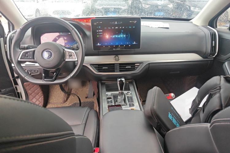 Used BYD Tang 2018 2.0T Automatic SmartConnect Prestige 7-Seater China V Standard Center Console