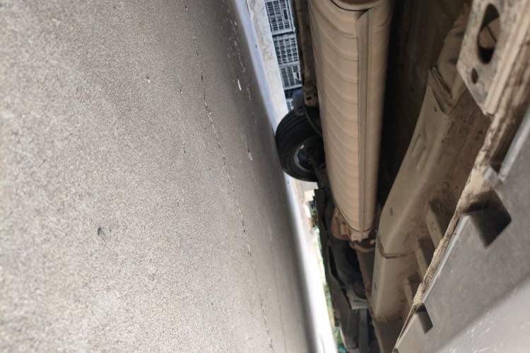Used BYD Tang 2018 2.0T Automatic SmartConnect Luxury 7-Seater China V Emission Standard Chassis Rear Right