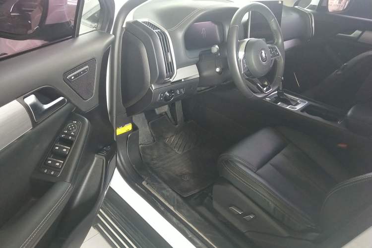 Used BYD Tang 2018 2.0T Automatic SmartConnect Prestige 7-Seater China V Standard Driver Seat