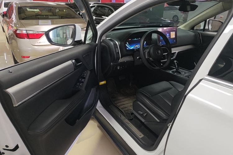 Used BYD Tang 2018 2.0T Automatic SmartConnect Prestige 7-Seater China V Standard Driver Seat