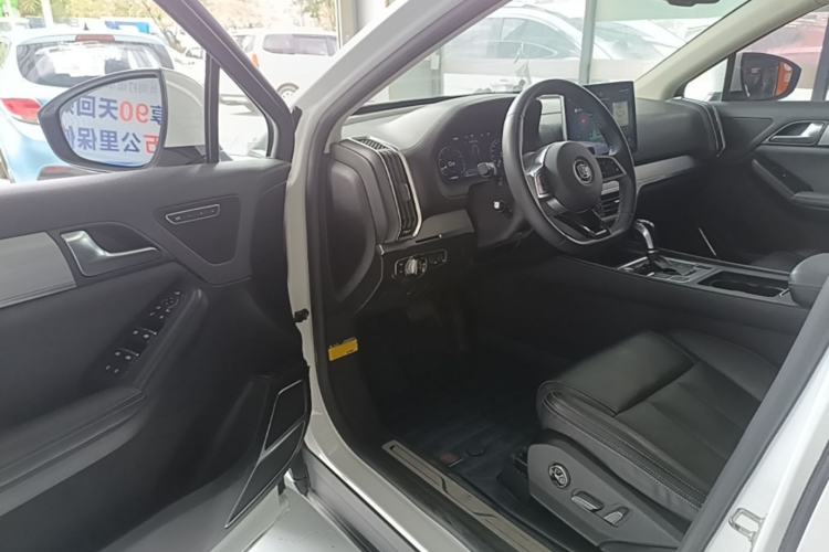 Used BYD Tang 2018 2.0T Automatic SmartConnect Prestige 7-Seater China V Standard Driver Seat