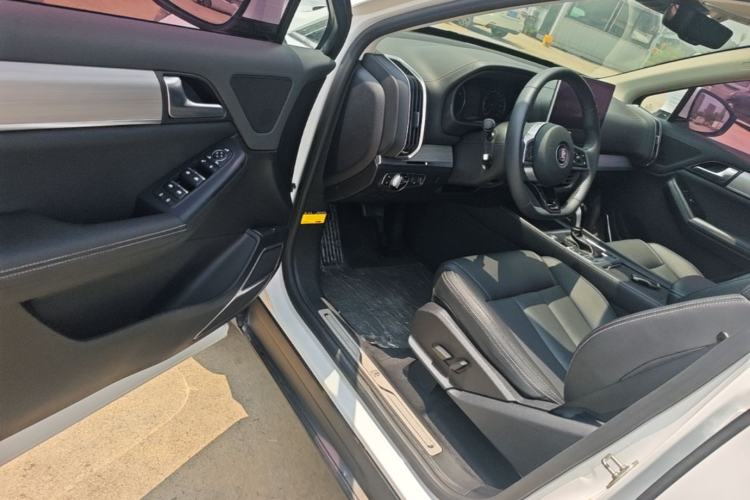 Used BYD Tang 2018 2.0T Automatic Smart Connect Prestige 7-Seater China V Standard Driver Seat