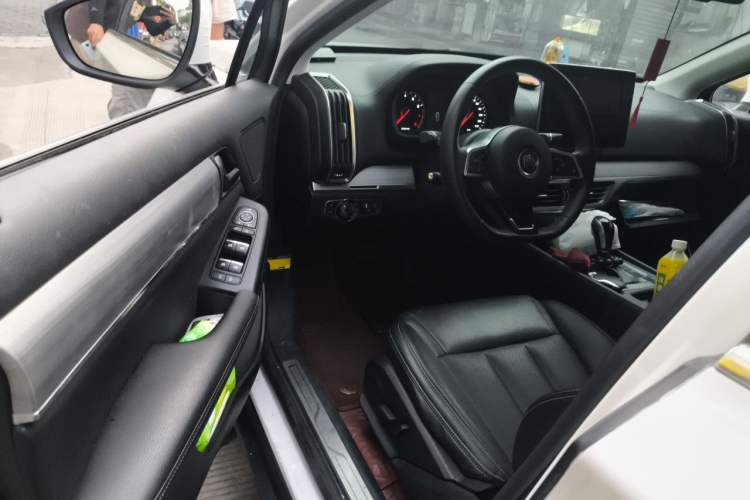 Used BYD Tang 2018 2.0T Automatic Smart Connect Prestige 7-Seater China V Standard Driver Seat