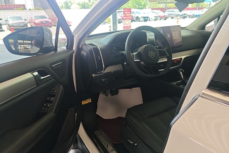 Used BYD Tang 2018 2.0T Automatic SmartConnect Prestige 7-Seater China V Standard Driver Seat