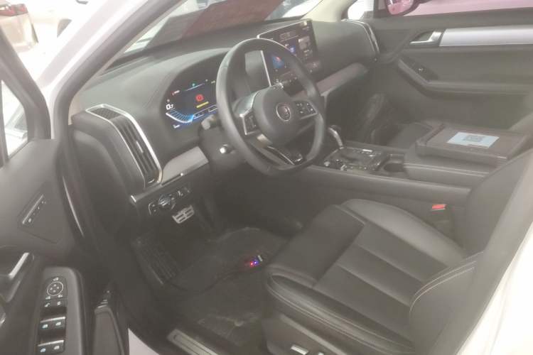 Used BYD Tang 2018 2.0T Automatic SmartConnect Prestige 7-Seater China V Standard Driver Seat