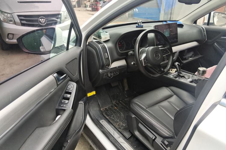 Used BYD Tang 2018 2.0T Automatic SmartConnect Luxury 7-Seater China V Emission Standard Driver Seat