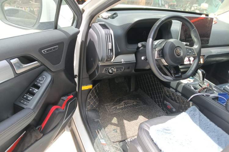 Used BYD Tang 2018 2.0T Automatic SmartConnect Prestige 7-Seater China V Standard Driver Seat