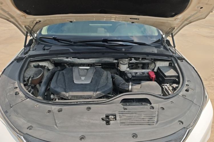 Used BYD Tang 2018 2.0T Automatic Smart Connect Prestige 7-Seater China V Standard Engine Bay