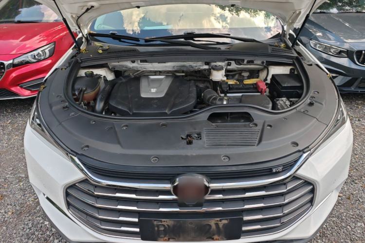Used BYD Tang 2018 2.0T Automatic Smart Connect Prestige 7-Seater China V Standard Engine Bay