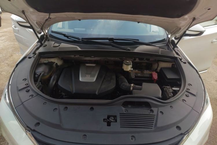 Used BYD Tang 2018 2.0T Automatic SmartConnect Prestige 5-Seater Emission Standard China V Engine Bay