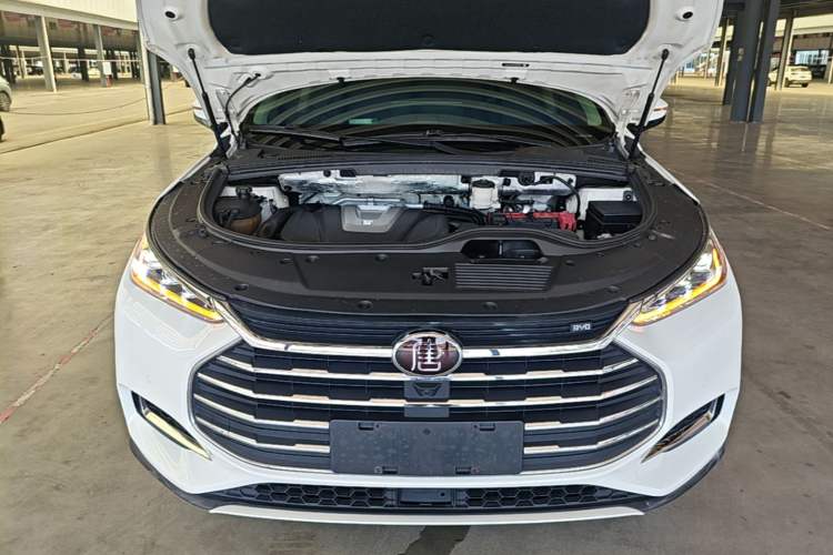 Used BYD Tang 2018 2.0T Automatic SmartConnect Prestige 7-Seater China V Standard Engine Bay