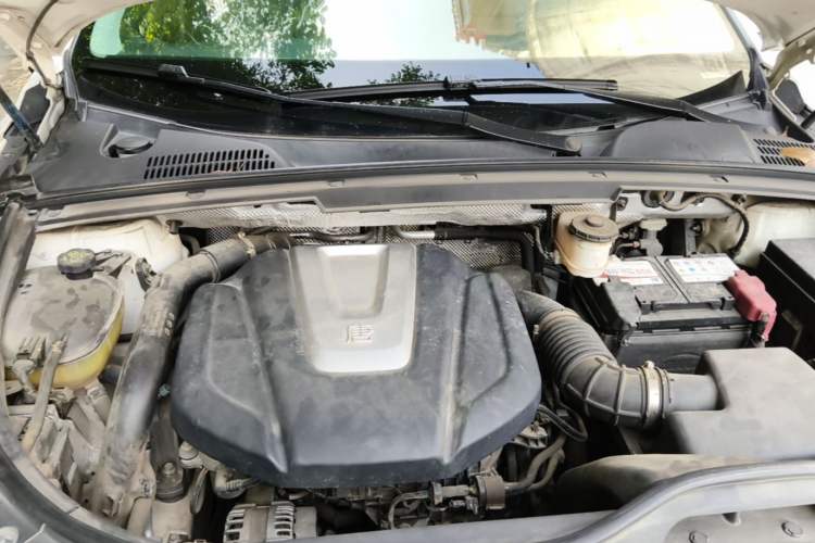 Used BYD Tang 2018 2.0T Automatic SmartConnect Prestige 7-Seater China V Standard Engine Bay
