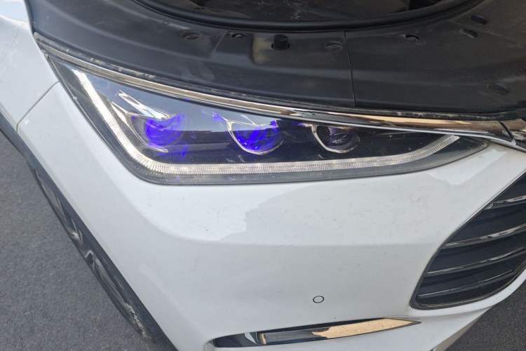 Used BYD Tang 2018 2.0T Automatic SmartConnect Prestige 7-Seater China V Standard Engine Bay Left