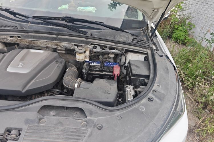 Used BYD Tang 2018 2.0T Automatic SmartConnect Prestige 7-Seater China V Standard Engine Bay Left