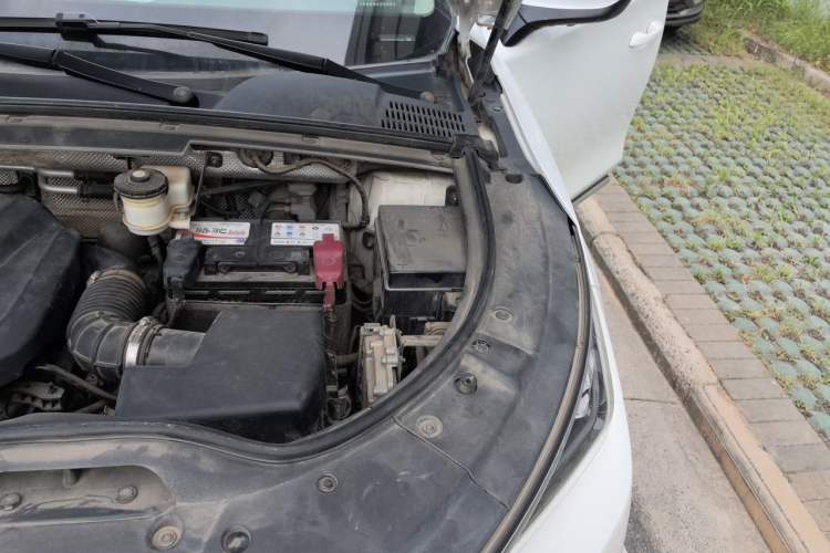 Used BYD Tang 2018 2.0T Automatic SmartConnect Prestige 7-Seater China V Standard Engine Bay Left
