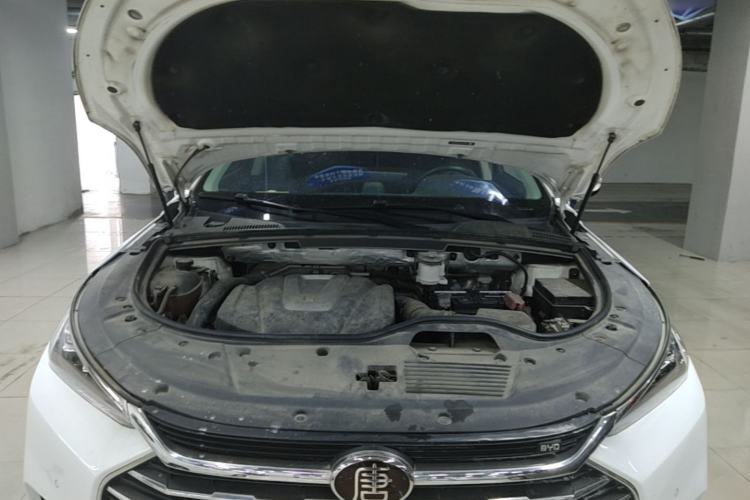 Used BYD Tang 2018 2.0T Automatic SmartConnect Prestige 7-Seater China V Standard Engine Bay