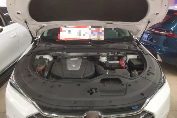 Used BYD Tang 2018 2.0T Automatic SmartConnect Prestige 7-Seater China V Standard Engine Bay