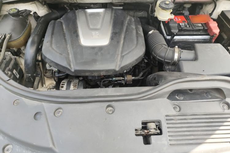 Used BYD Tang 2018 2.0T Automatic SmartConnect Prestige 7-Seater China V Standard Engine Bay