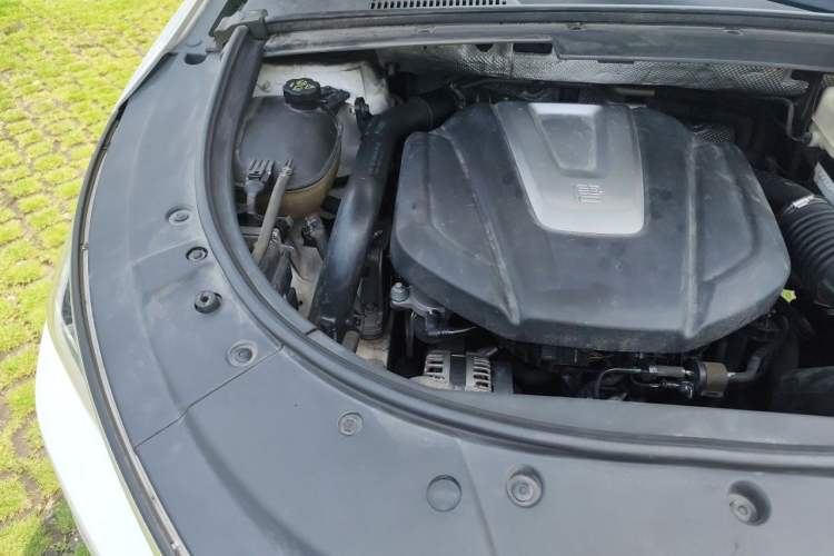 Used BYD Tang 2018 2.0T Automatic SmartConnect Prestige 7-Seater China V Standard Engine Bay Right