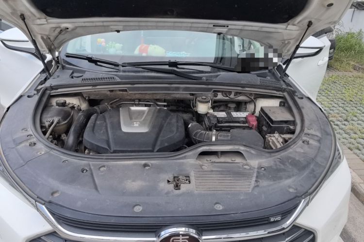 Used BYD Tang 2018 2.0T Automatic SmartConnect Prestige 7-Seater China V Standard Engine Bay