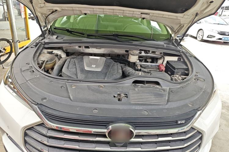 Used BYD Tang 2018 2.0T Automatic SmartConnect Prestige 7-Seater China V Standard Engine Bay