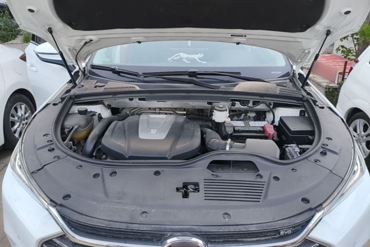 Used BYD Tang 2018 2.0T Automatic SmartConnect Prestige 7-Seater China V Standard Engine Bay