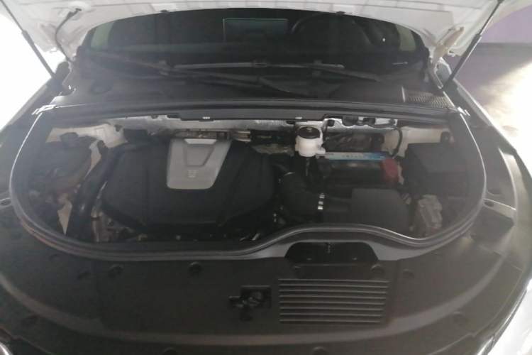 Used BYD Tang 2018 2.0T Automatic SmartConnect Prestige 7-Seater China V Standard Engine Bay