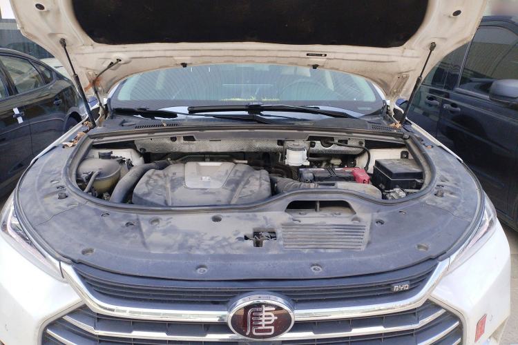 Used BYD Tang 2018 2.0T Automatic Smart Connect Prestige 7-Seater China V Standard Engine Bay