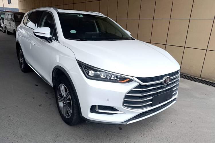 Used BYD Tang 2018 2.0T Automatic SmartConnect Luxury Edition 5 Seats China V Standard Exterior 1