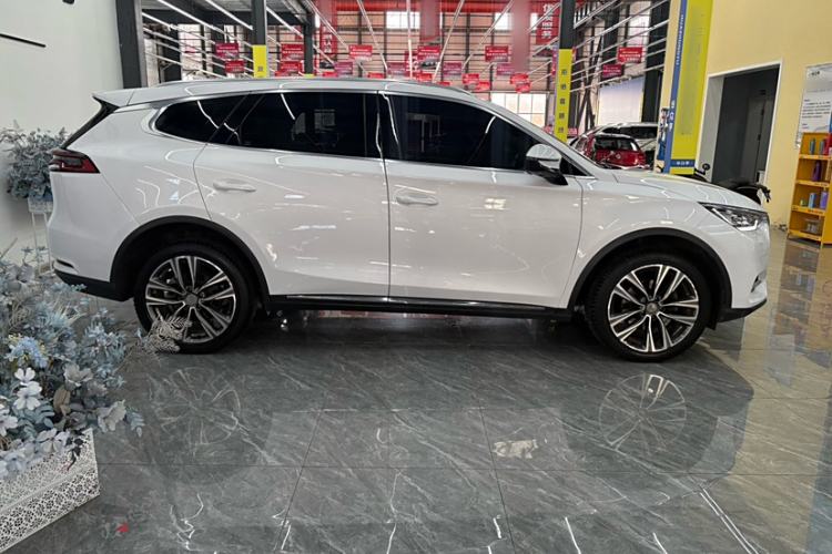Used BYD Tang 2018 2.0T Automatic SmartConnect Prestige 5-Seater Emission Standard China V Exterior 3