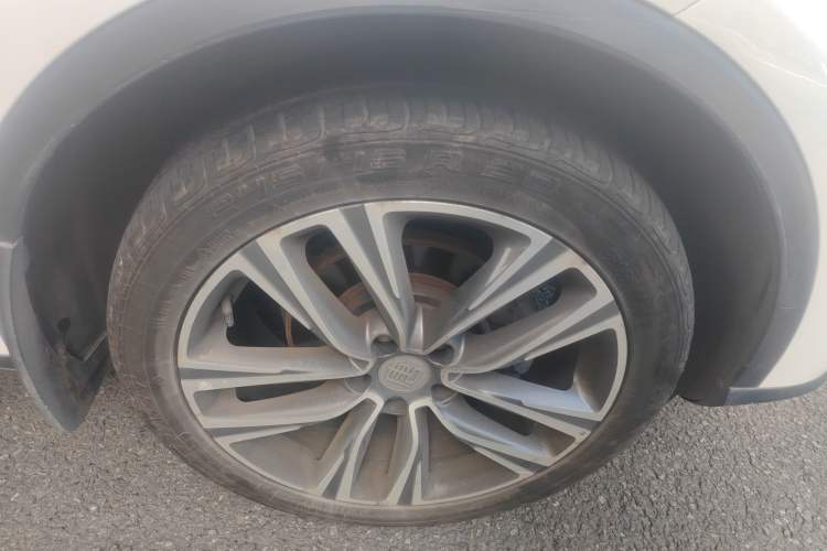 Used BYD Tang 2018 2.0T Automatic SmartConnect Prestige 7-Seater China V Standard Exterior 7