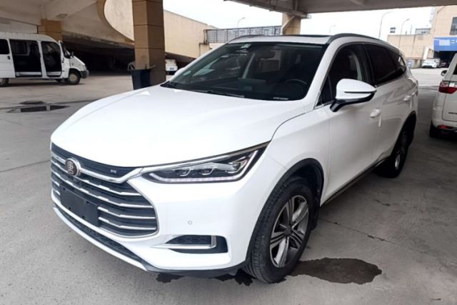 Used BYD Tang 2018 2.0T Automatic SmartConnect Luxury Edition 5 Seats China V Standard