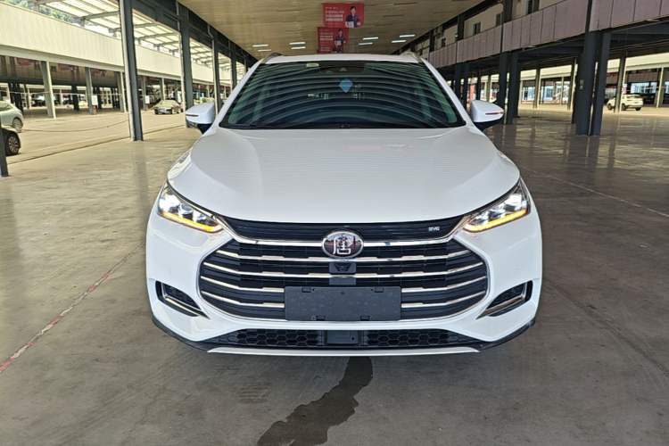 Used BYD Tang 2018 2.0T Automatic SmartConnect Prestige 7-Seater China V Standard Front
