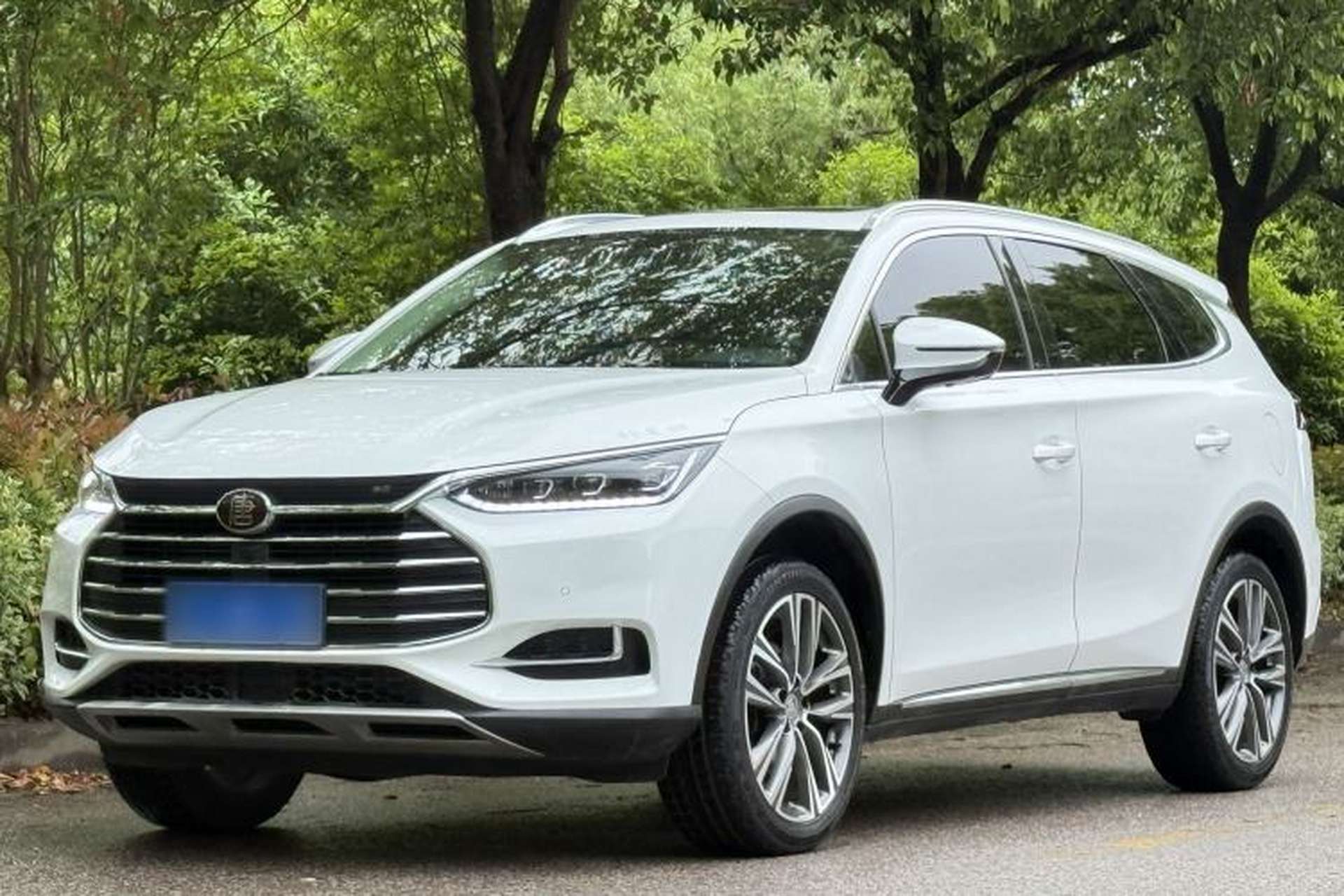 Used BYD Tang 2018 2.0T Automatic SmartConnect Prestige 7-Seater China V Standard Front Left 45 Deg