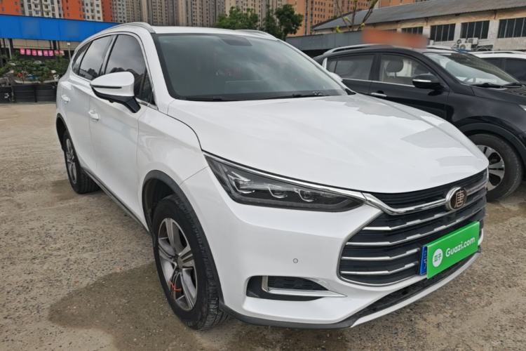 Used BYD Tang 2018 2.0T Automatic SmartConnect Luxury Edition 5 Seats China V Standard Front Right 45 Deg