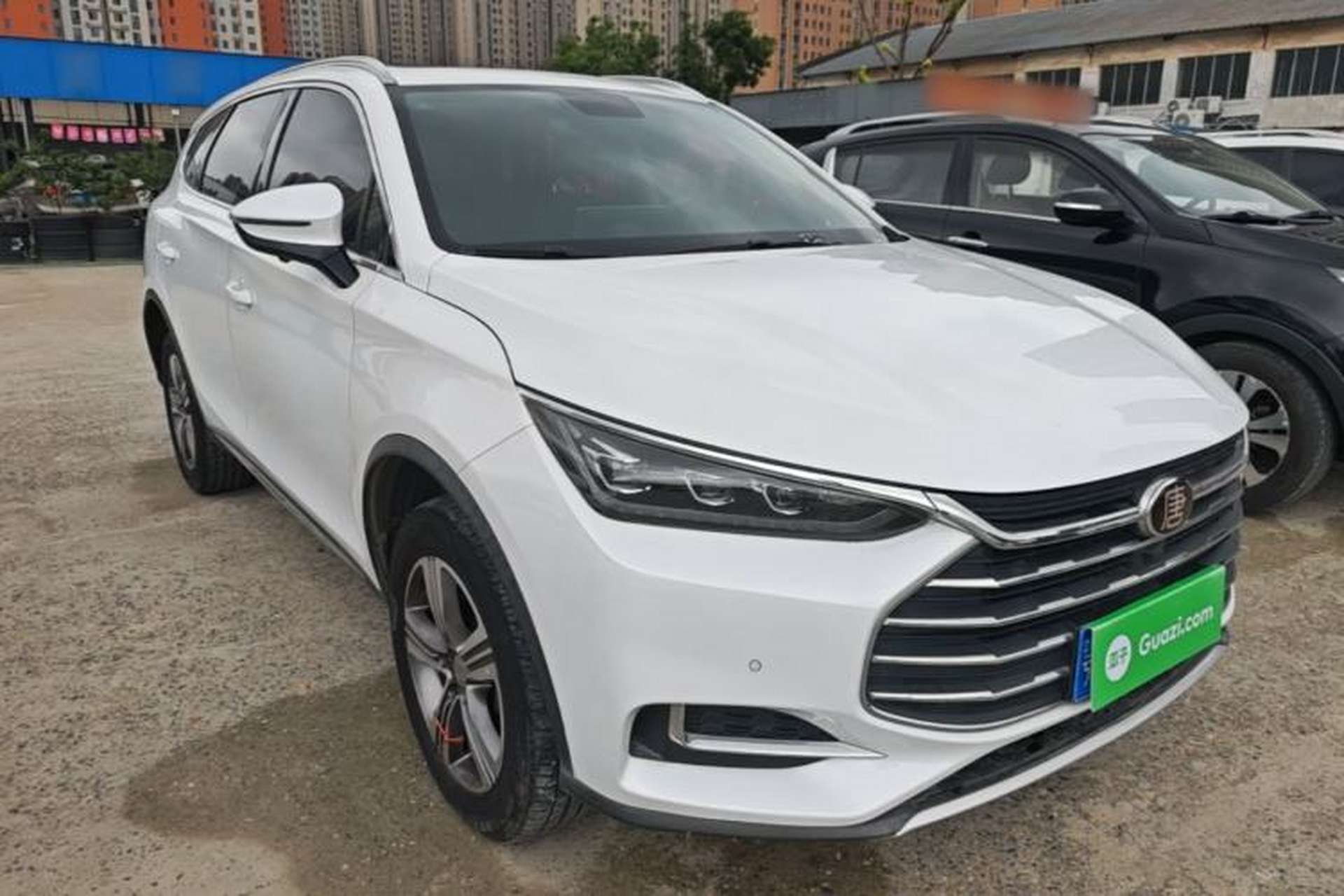 Used BYD Tang 2018 2.0T Automatic SmartConnect Luxury Edition 5 Seats China V Standard Front Right 45 Deg